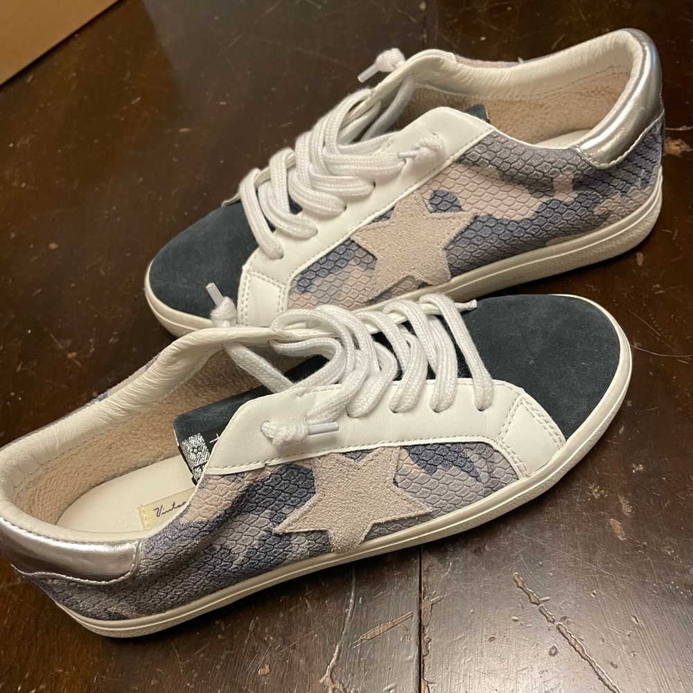 Vintage Havana- NWB- Harty Blue Camo Sneakers